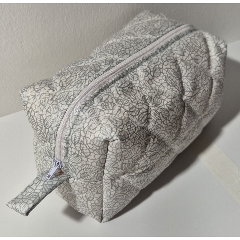 Kosmetická taštička stříbrná