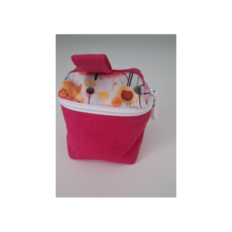 Kopie Kosmetická taštička ve tvaru kostky - malá